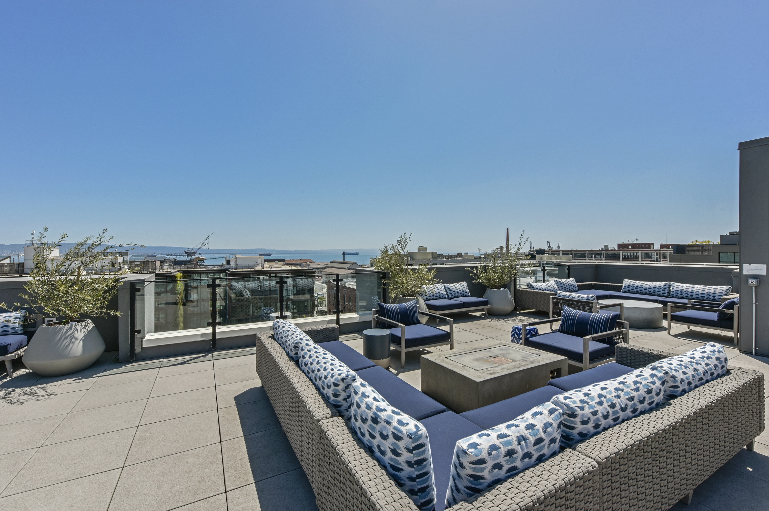 1BR/1BA Apartment on Tennessee Street · San Francisco photo 5